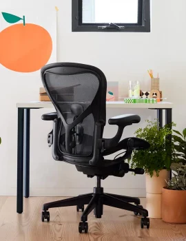 Herman Miller Aeron schwarz