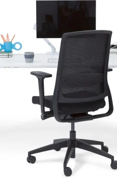 Gispen Zinn stoel achter een bureau